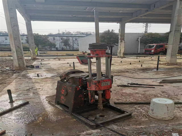 鸡冠袖阀管小导管注浆加固施工工艺